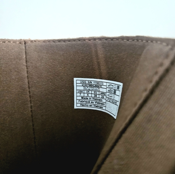 NWOT Ugg Twin Seam New Heights Suede Boots- Chestnut Color- Sold Out Style - Picture 8 of 12